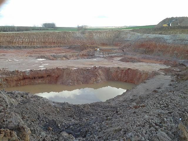 Estudio hidrogeológico para ampliación minera (cantera de arcillas)