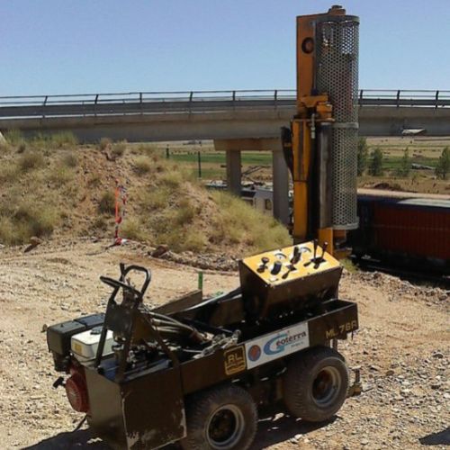 Penetrómetro trabajando para ADIF.Obra: Torquemada (Palencia)